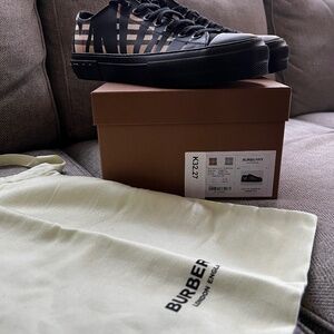 Men’s Burberry Jack M low